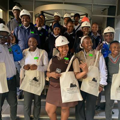 Help Sizanani Mentorship Programme with 20 volunteers for workplace exposure for learners from Alexandra Township