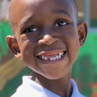 Help Viva Foundation of South Africa raise R8,400 for educating a child at Viva Independent Schools