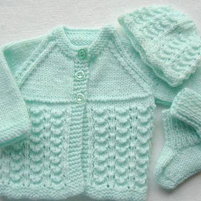 Help Kindness Like Confetti by knitting or crocheting items for babies